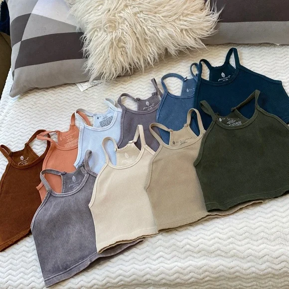 COPY - 🌺Free people happiness run crop top - Picture 8 of 17